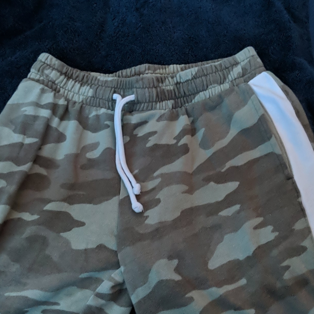 Sweatpants - Picture 2 of 3
